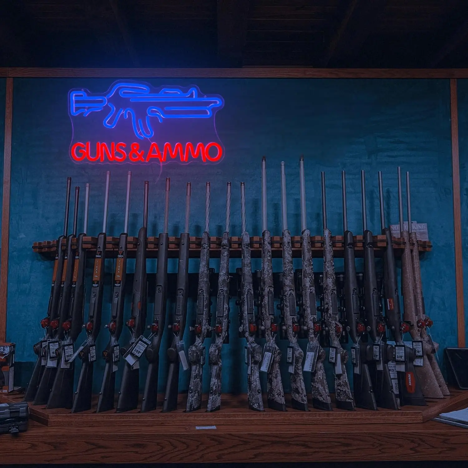 Gun Shop Neon Sign USB Powered - Hunting And Outdoor Stores のレビューと価格