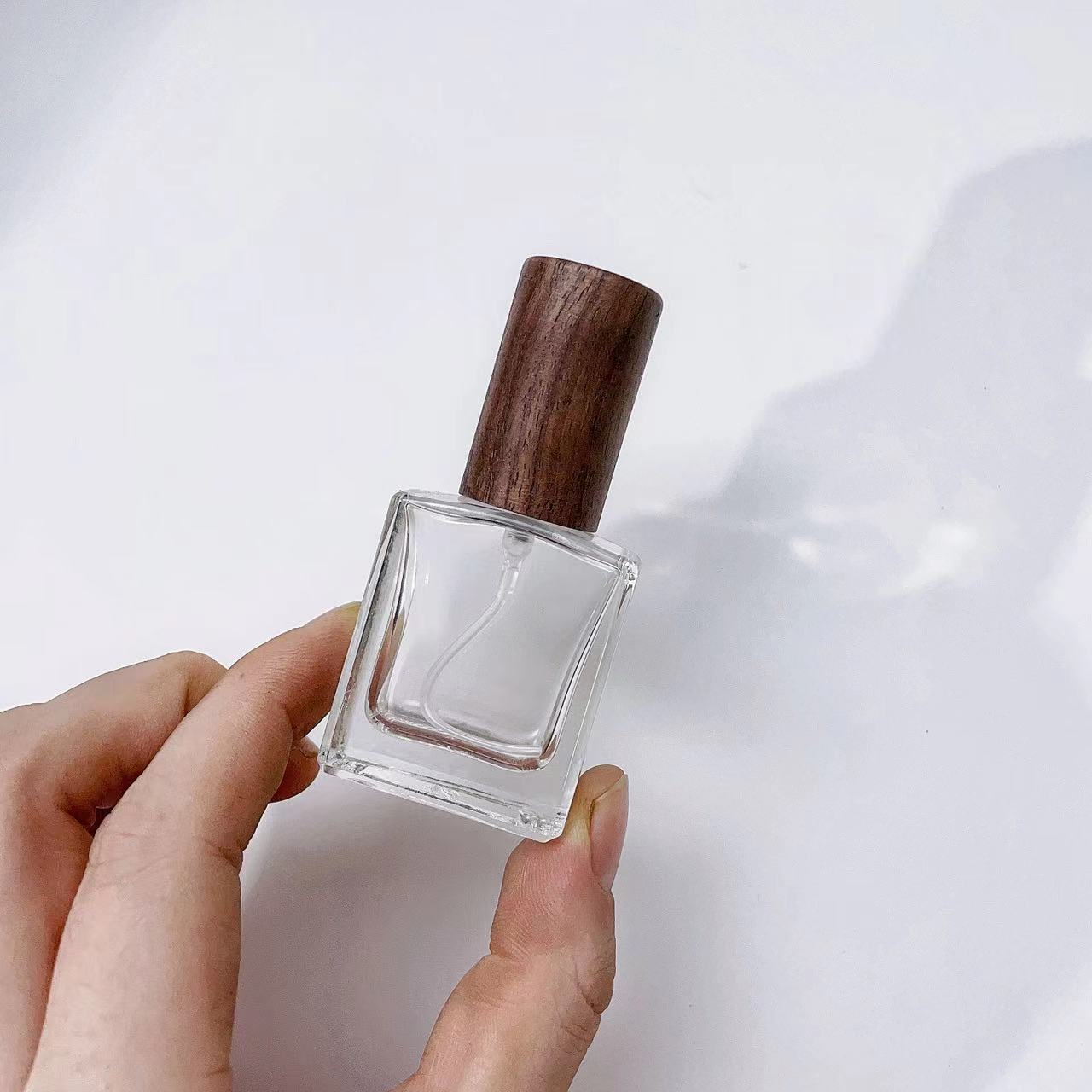 10ml Transparent Thick Glass P - Scent Eliminator Spray のレビューと価格